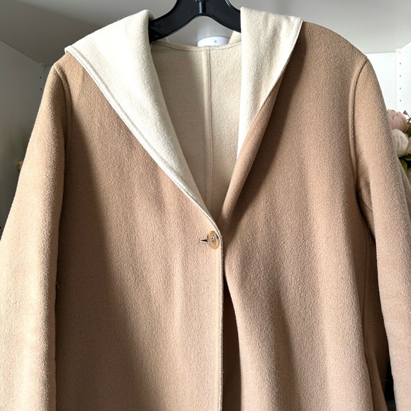 Uniqlo Light Camel Coat with Cream Interior Petite Fit with Hood and pockets - Picture 4 of 16